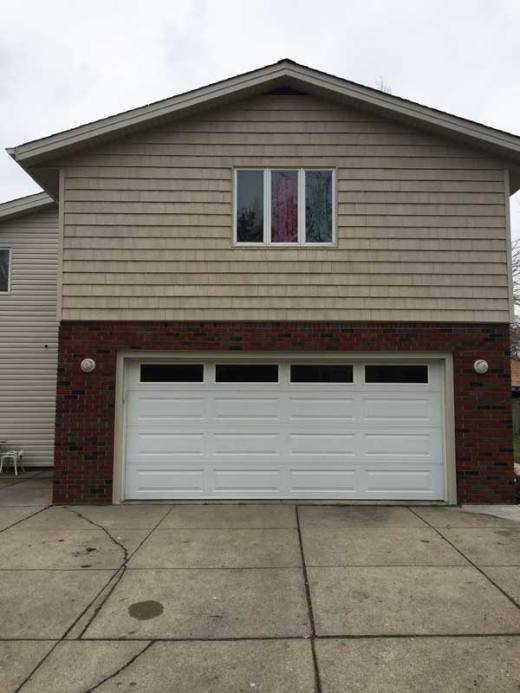 Vinyl Siding gallery image 8 - 008 euclid siding 07 14 18 after 1