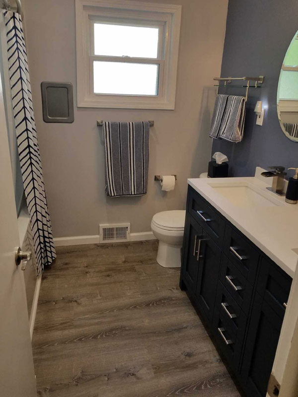Bathroom Remodeling gallery image 20 - 018 4 IMG 5426