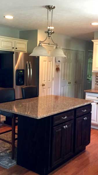 Cabinet Refacing gallery image 40 - 040 cabinet refacing after 2